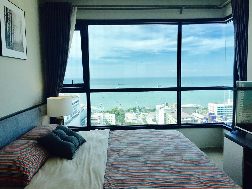 Base Central Pattaya By Alex Bagian luar foto