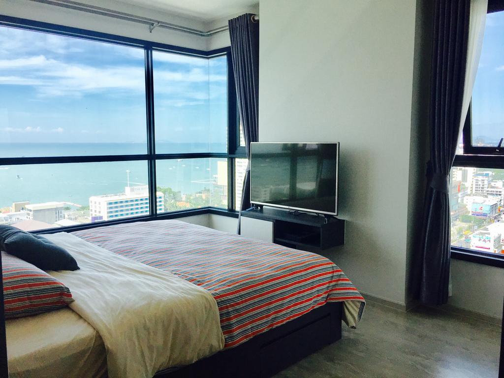 Base Central Pattaya By Alex Bagian luar foto