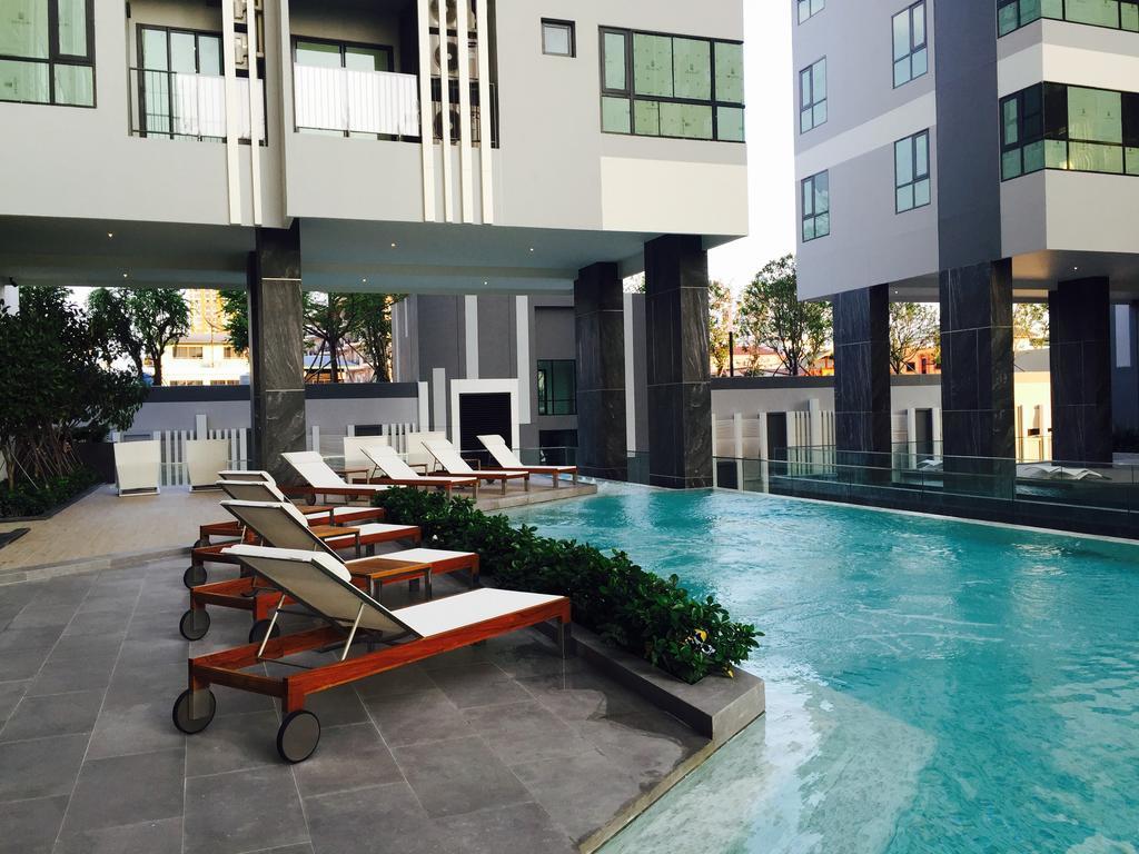 Base Central Pattaya By Alex Bagian luar foto
