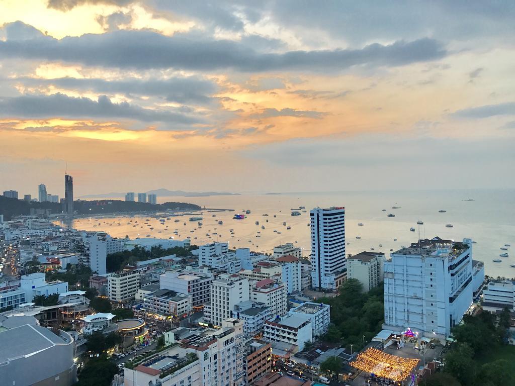 Base Central Pattaya By Alex Bagian luar foto