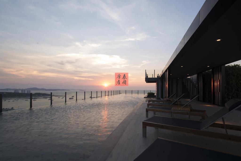 Base Central Pattaya By Alex Bagian luar foto