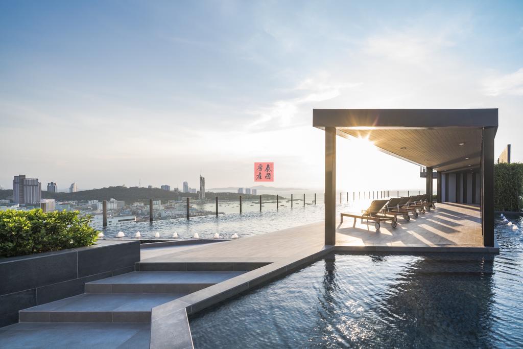 Base Central Pattaya By Alex Bagian luar foto