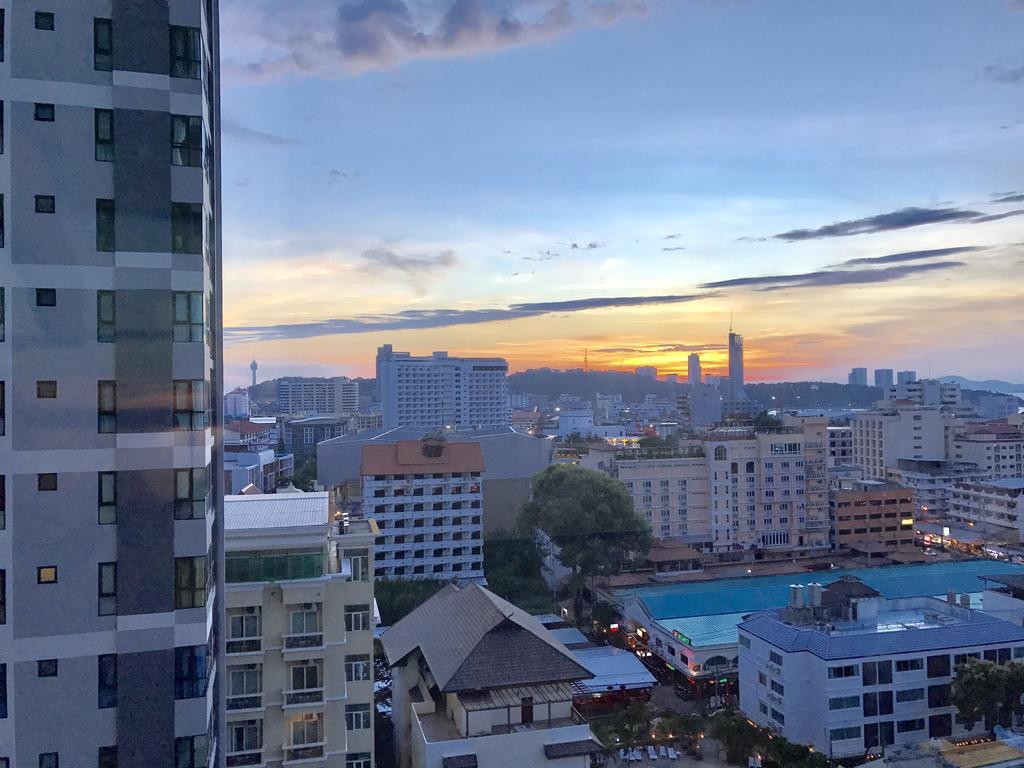 Base Central Pattaya By Alex Bagian luar foto